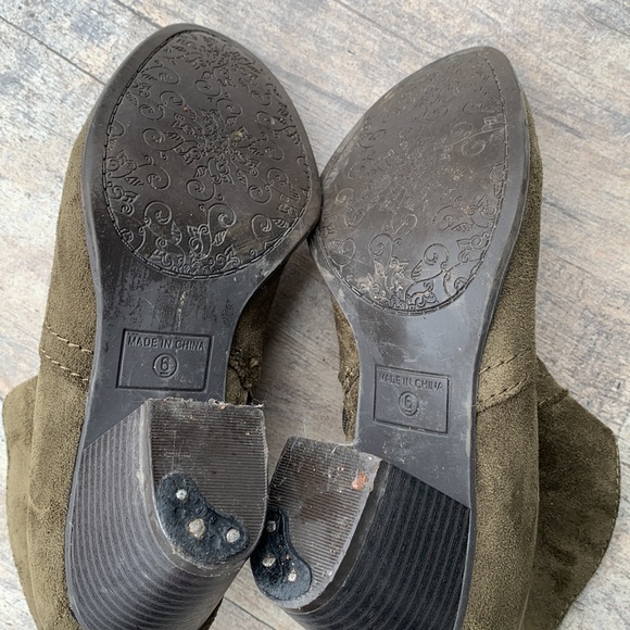 Olive a green Suede Booties - Picture 6 of 6